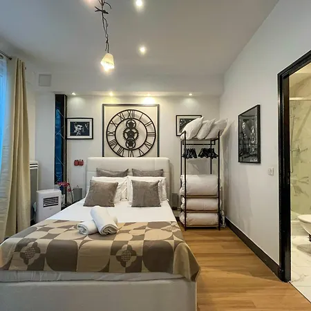 Urban Flat 21 - Chaplin Atelier In *